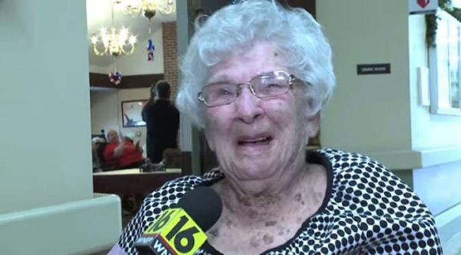 Pauline Spagnola merayakan ulang tahunnya ke-100 pada Juni 2015 (Oddee)