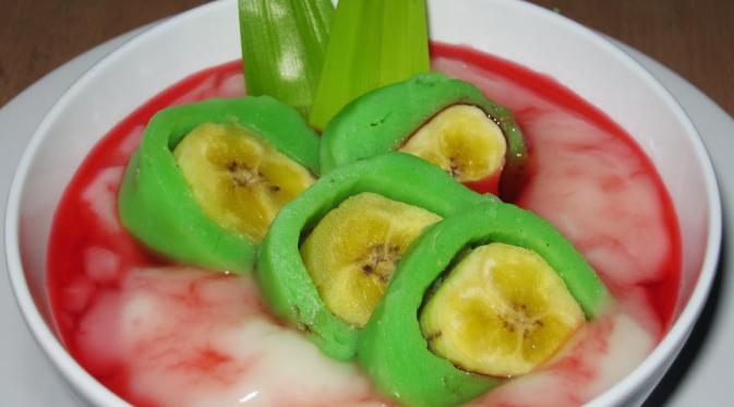 Es Pisang Ijo (Via: masteresep.com)