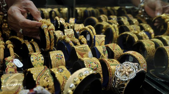 Emas yang dijual di toko emas biasanya yang berbentuk perhiasan