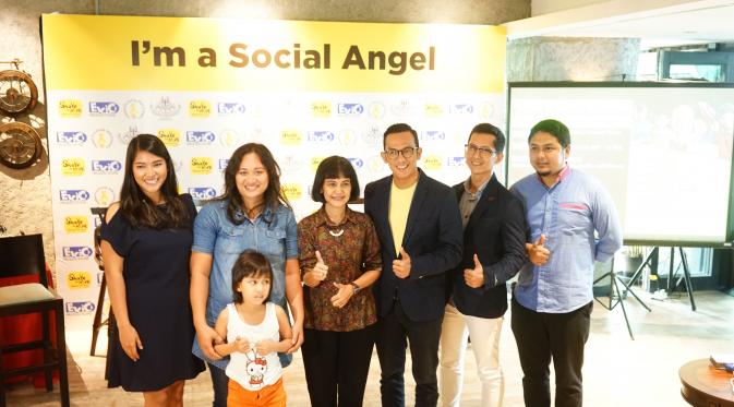 Shave For Hope adalah kampanye penggalangan dana sosial untuk meringkan beban anak-anak pasien kanker yang akan disalurkan ke Yayasan Pita Kuning Anak Indonesia.