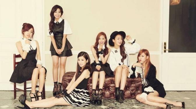 Keenam Personel Apink (ki-ka: Namjoo, Eunji, Chorong, Naeun, Bomi, Hayoung)