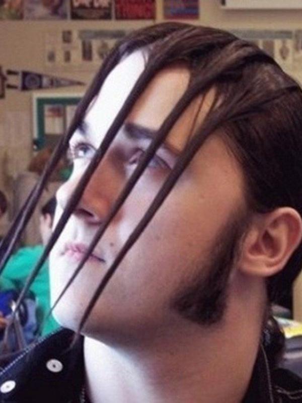 19 Gambar gaya rambut pria yang bikin kamu mual dan pusing | Via: lolwot.com