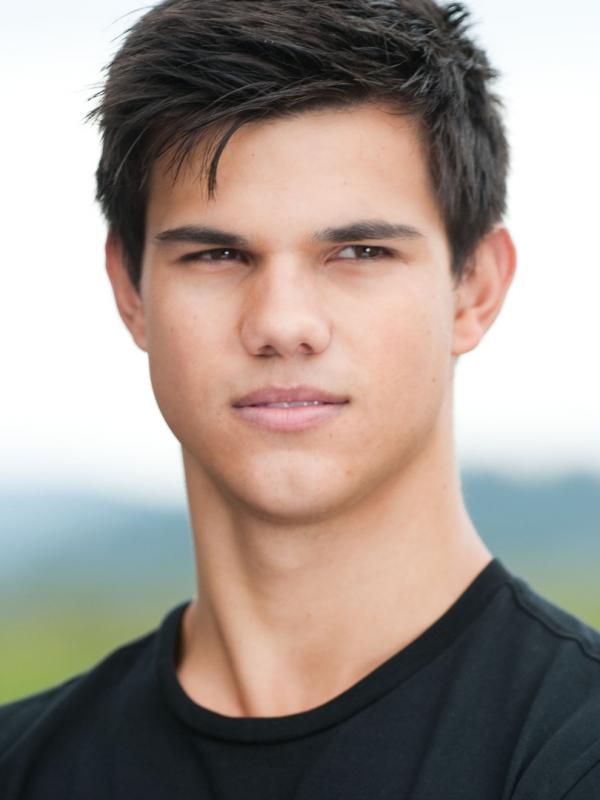 Taylor Lautner (via ohmymag.com)