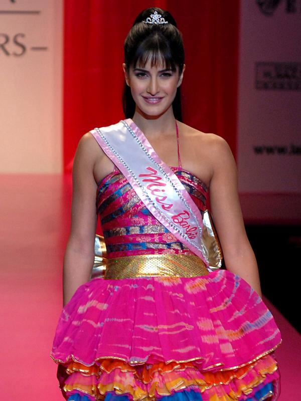 Pada tahun 2009, kekasih Ranbir Kapoor ini dinobatkan sebagai wanita terseksi oleh polling majalah FHM India. (Bintang/EPA)