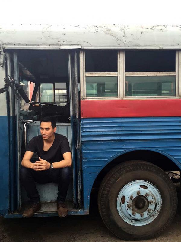 Darius Sinathrya di film Night Bus. Foto: via nightbuspictures.com