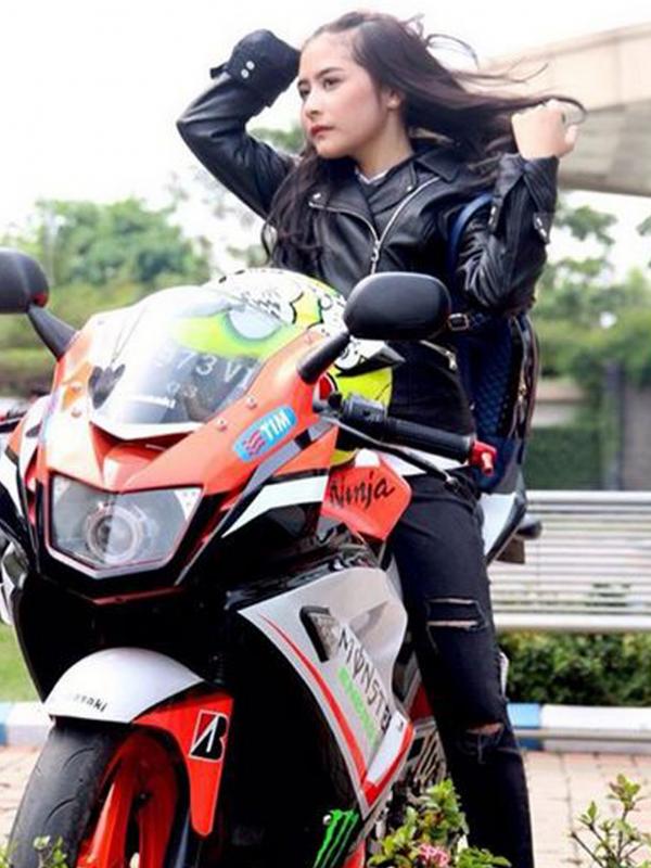 Sumber foto: Instagram Prilly Latuconsina 