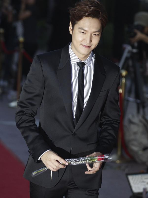 Lee Min Ho menghadiri Seoul International Drama Awards 2015. (Bintang/EPA)