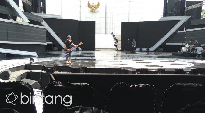 Persiapan sebelum acara Festival Film Bandung 2015. (Galih W. Satria/Bintang.com)