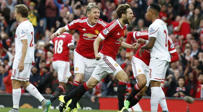 Manchester United vs Liverpool (AP Photo/Jon Super)