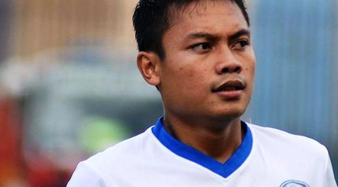Gelandang Persib Bandung Dedi Kusnandar optimistis timnya bisa mengalahkan Pusamania Borneo FC di turnamen Piala Presiden 2015. (Liputan6.com/simamaung.com)