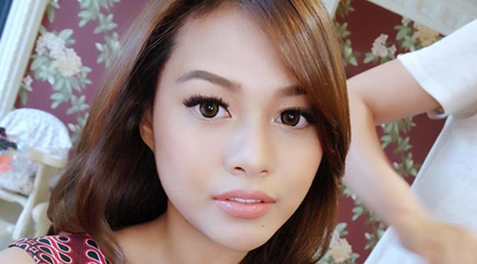 Cantiknya Aurel Hermansyah dalam riasan 'No Makeup' makeup yang bisa disebut tren makeup ala cewek Korea (Foto: Instagram/Aurelie.Hermansyah)