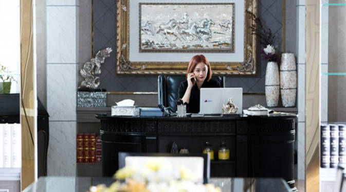 Kim Tae Hee saat beraksi dalam drama Yong Pal (2015) yang meraih sambutan hangat dari penggemar, meraih rating 20 persen.