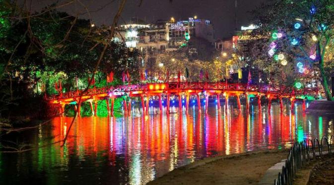 Hanoi, Vietnam | Via: all-free-photos.com