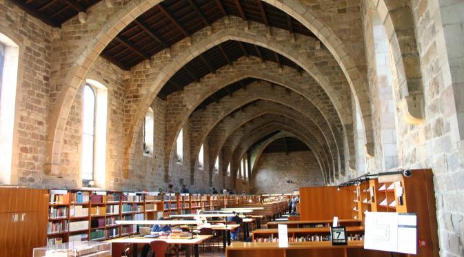 7 Tempat Paling Nyaman Buat Baca Buku di Barcelona | via: nonperfect.com
