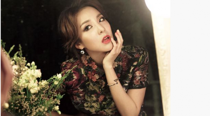 Sandara park atau Dara `2NE1` mendapatkan sebutan sebagai artis K-Pop tercantik di antara yang paling cantik.