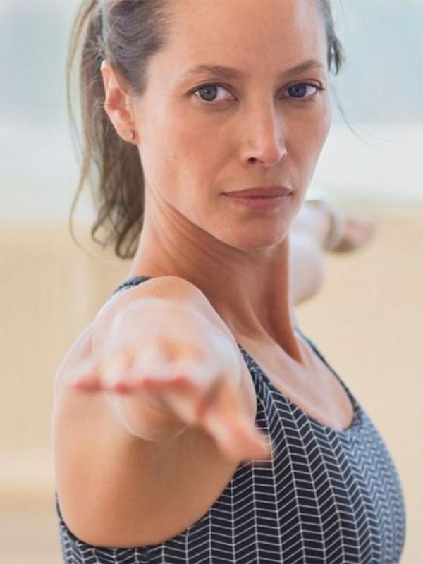 Christy Turlington Burns 'Nggak' Takut Tampil Tanpa Makeup | via: Instagram